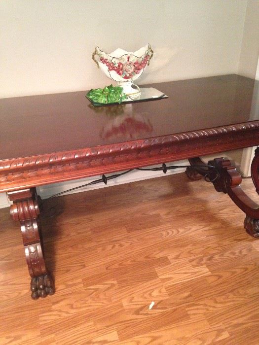 Antique Italian table/desk with beautiful carving
