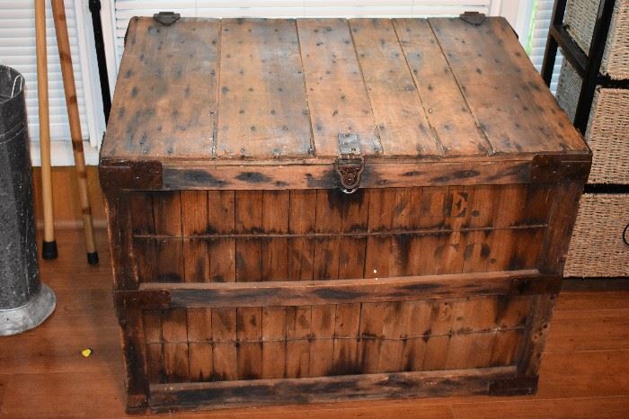 Antique Wooden Box with lettering Front and Back that say "McKenzie Laundry Company" 