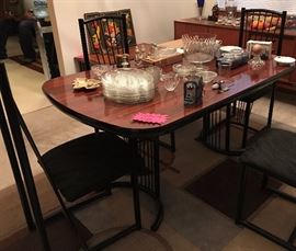 Retro dining table with 4 chairs