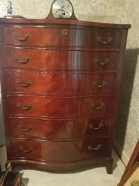 THOMASIVLLE VINTAGE CHEST OF DRAWERS