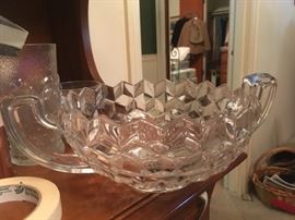 Fostora American trophy handle centerpiece