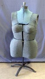 Adjustable Plus-Size Dress Form