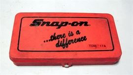 Snap-On TDM-117A Metric Tap & Die Set- Double Hex, Adjustable Dies for Use w/ Die Stock or Double Hex Sockets