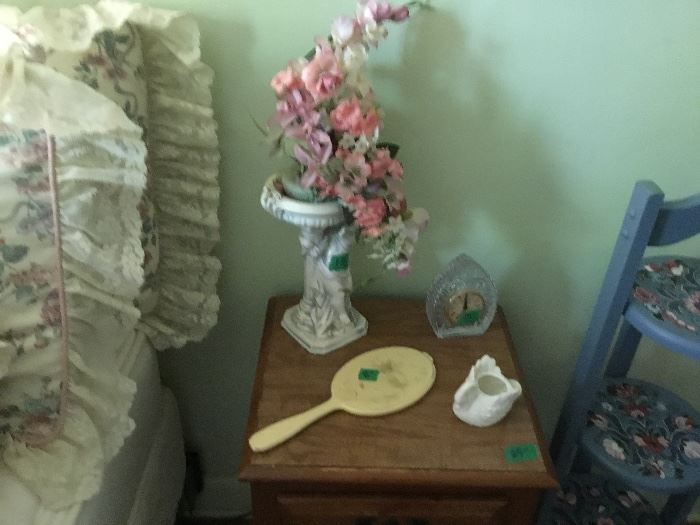 Items on end table