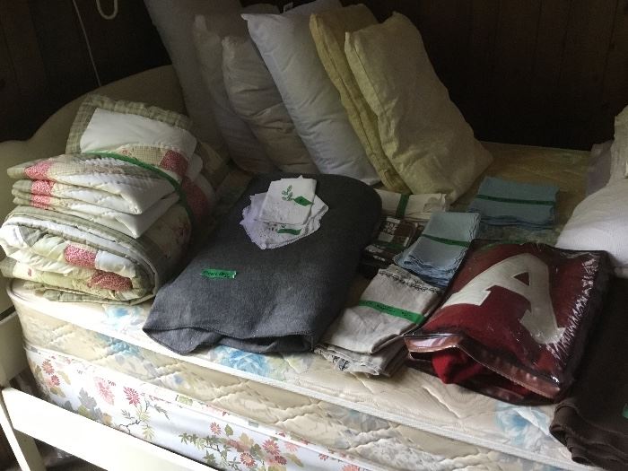 Bedding in second bedroom