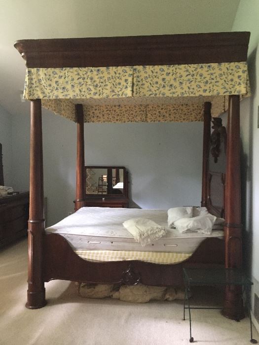Gorgeous King size canopy bed 