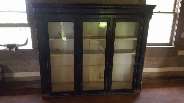 Great cabinet with  three doors