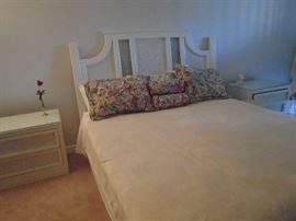 White King Size Wicker Bedroom Set Headboard 2 Nightstands Tall Chest And Armoire White King Size Wicker Bedroom Set Headboard 2 Nightstands Tall Chest And Armoire