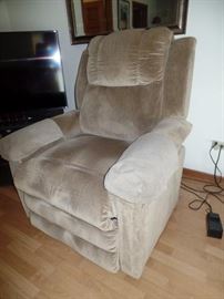 Lazy Boy lift chair has high, medium, low back and seat heat therapy. Like New