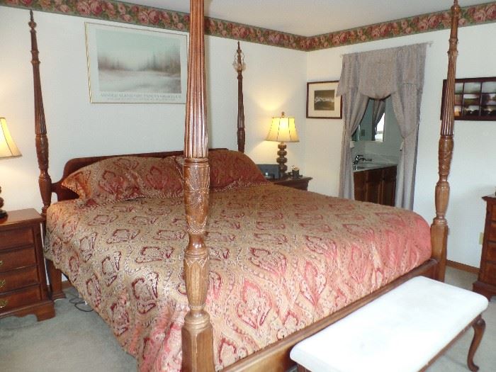 Four Poster King bed and mattress