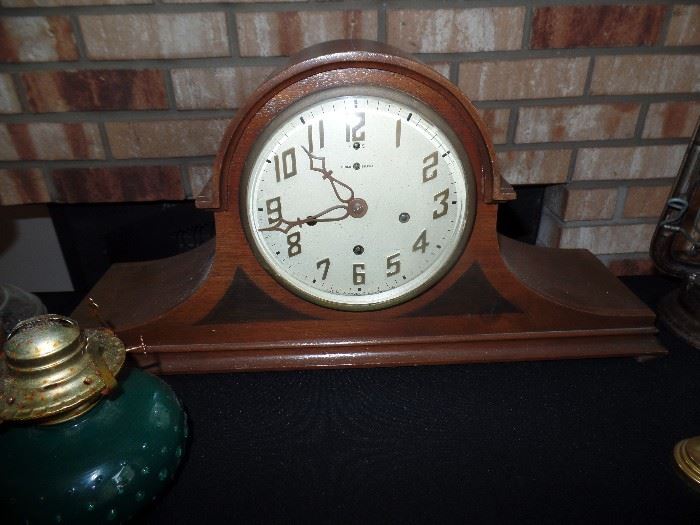 New Haven Mantel clock