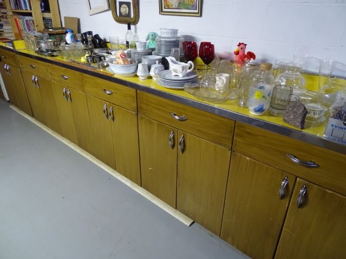 Youngstown metal kitchen cabinets ( bottom units with original top).