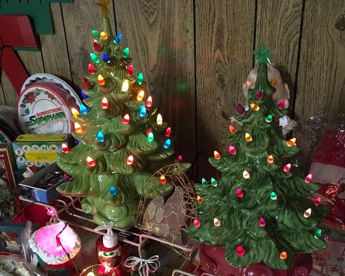 VINTAGE LIGHTED CERAMIC CHRISTMAS TREES