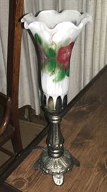 BEAUTIFUL FLORAL DECOR TABLE LAMP