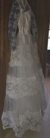 BEAUTIFUL VINTAGE 1950'S WEDDING DRESS WITH LACE SLEEVES.