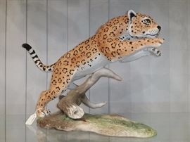 Highly collectible porcelain Jaguar by Boehm
