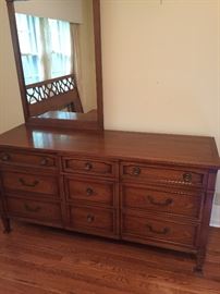 Drexel Mid Century Dresser/Mirror