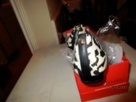 Ivanka Trump shoe back