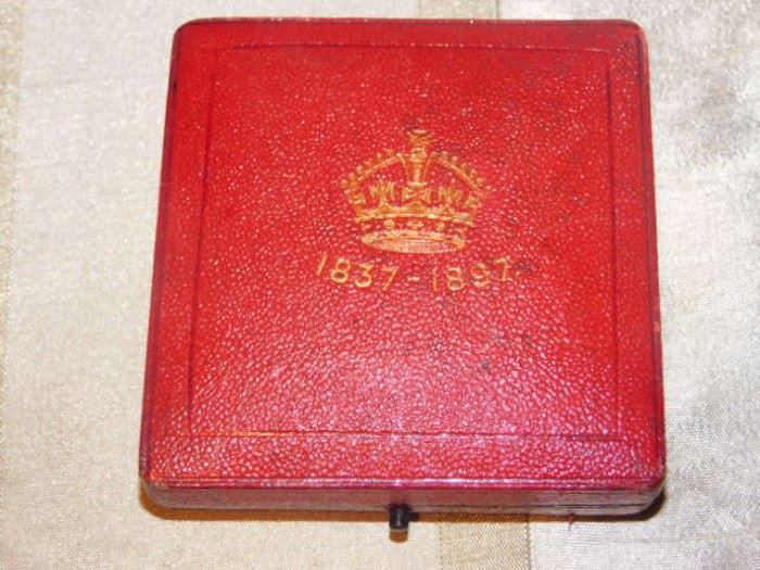 Box for Queen Victoria Diamond Jubilee 1837-1897 Silver   Coin -medal