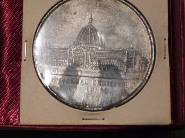Back of 1862 Universal Exhibition Great Britain medallion