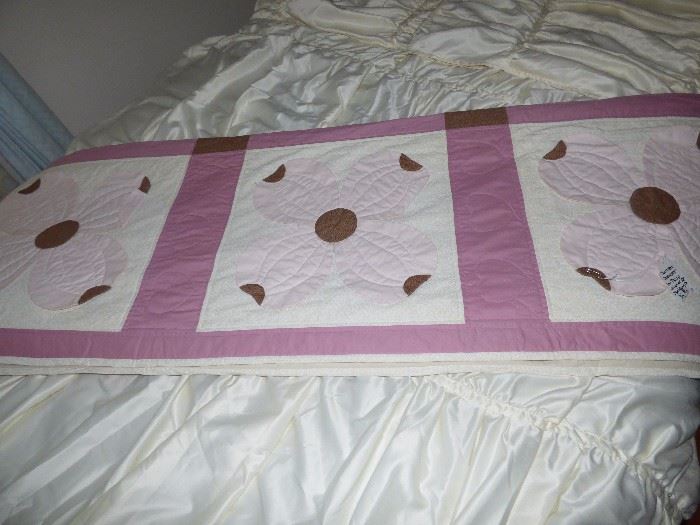 Handmade vintage "Southern Dogwood" quilt made by lady who won 1st prize at Spalding Co. Fair