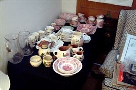 Antique & collectible items on table.