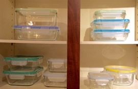 Kitchen glass storage containers with plastic lids