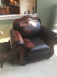 LEATHER DARK BROWN CHAIR