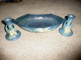 Roseville  Zepher Lily console set