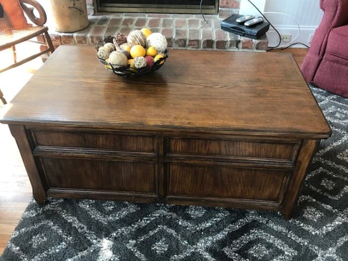 oak coffee table with rising top