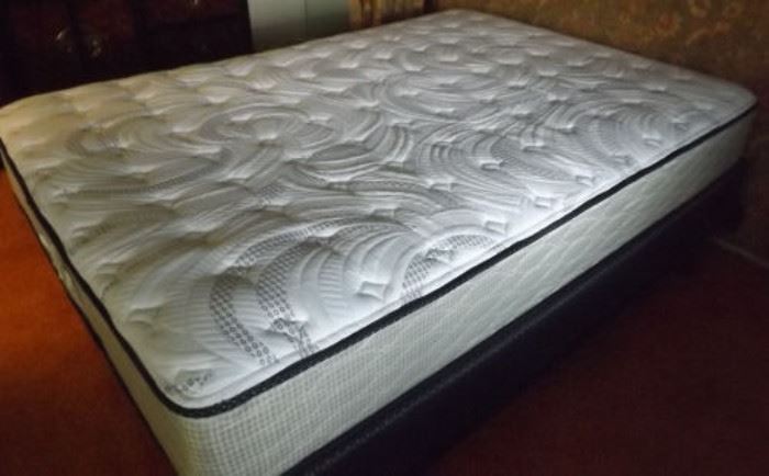 MFM022 Serta Full Size Bed
