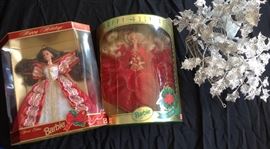 Holiday Christmas Colors for the Barbie Collector. Just in time for that special gift for that special girl.