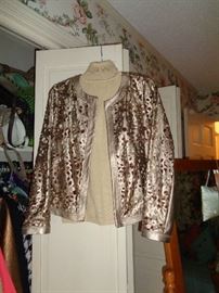 much clothing, name brands, this is a Chico's