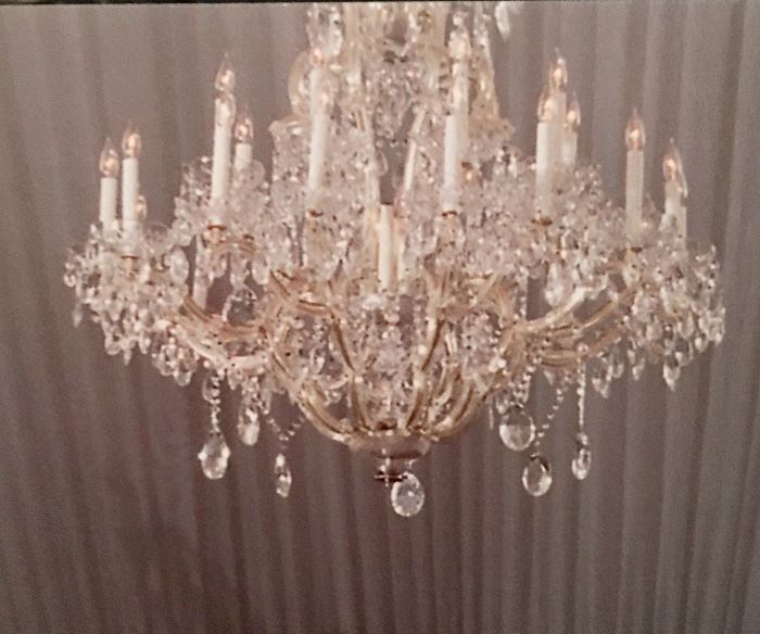 Very large crystal chandelier (already disconnected and in box)