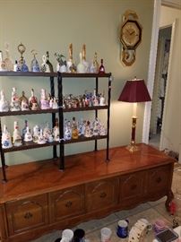 Sofa table (part of set of 3 pieces), lamp, & vast Bell collection including Fenton. 