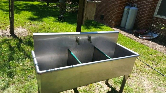 3 part stainless steel sink