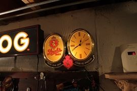 Stroh's beer sign and clock