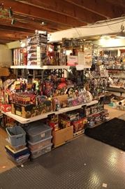 Toys and action figures including Japanese toys, Robotech, Marvel, DC, Space 1999, Vintage Return of the Jedi model kits, Techno Zoids, Star Wars, Micro Machines, Star Trek