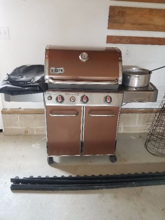 Only 4 years old! Weber grill