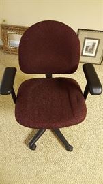 Burgundy Cloth Office Chair w/Black Arms & Base (19" x 20" x 38")
