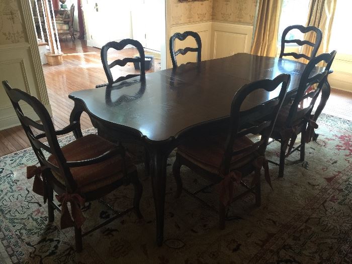 Henredon Four Centuries Inlaid Oak Dining Table w/Scalloped Edged Top w/3 Leaves (3' x 5' Closed)Henredon Oak Latterback Dining Chairs w/Rush Seats & Upholstered Red/Gold Cushions (4 Sidechairs & 2 Armchairs)