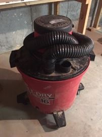 16 gal WET-DRY vac