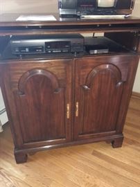 Stereo cabinet