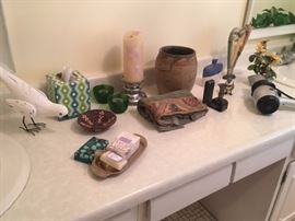 Variety of decor itmes