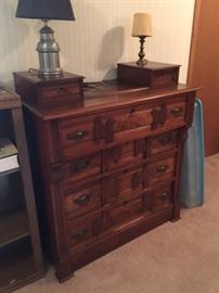 Vintage dresser/chest
