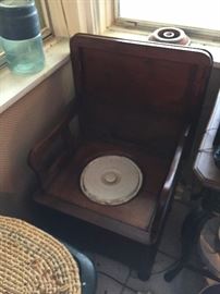 Very complete commode (all original parts)
