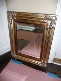 DECORATIVE MIRROR