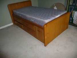 TWIN BED WITH DRAWER STORAGE