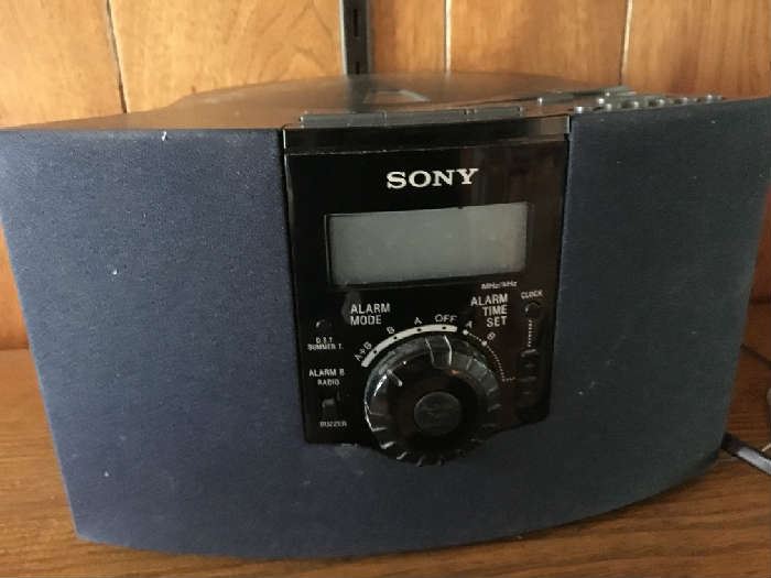 Sony Dream Machine CD Clock Radio ICF-CD823