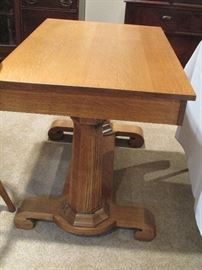 Library type table, has drawer.